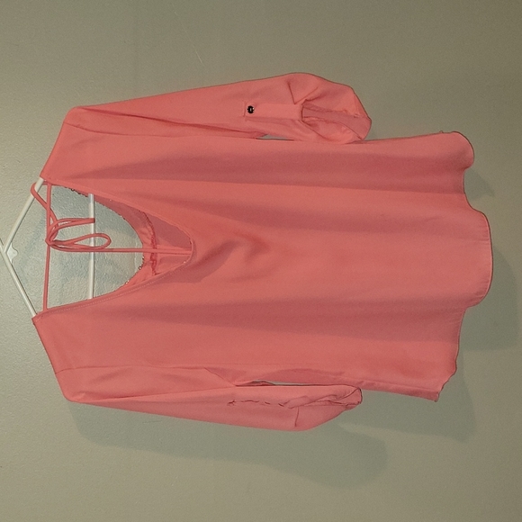 Top with pearls - Picture 2 of 2